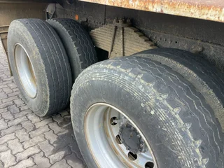 2017 UD Quester CWE370 10m3 tipper