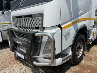 2022 Volvo FH440 V5