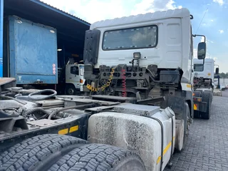 2015 UD Quon GW26.450