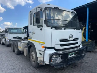 2015 UD Quon GW26.450