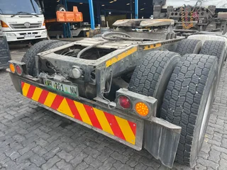 2015 UD Quon GW26.450