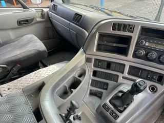 2015 UD Quon GW26.450