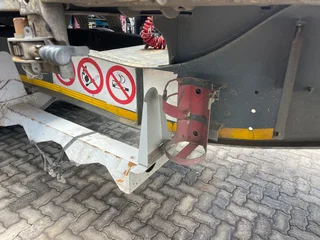 2012 SA Truck bodies super link tautliner