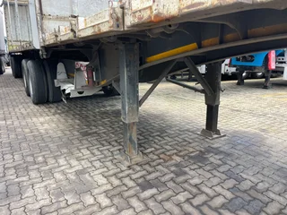 2012 SA Truck bodies super link tautliner