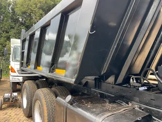 2013 Powerstar 2642 10m3 tipper