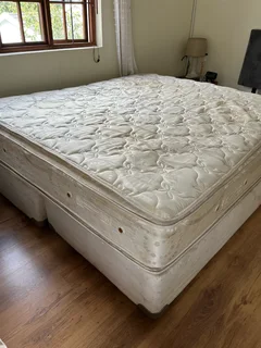 FOR SALE: Sealy Crown Jewel King Extra Length Bed Set – Solid & Comfortable – R1,900