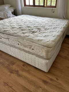 FOR SALE: Sealy Crown Jewel King Extra Length Bed Set – Solid &amp; Comfortable – R1,900