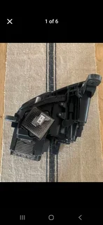 Jeep Cherokee RF Headlight