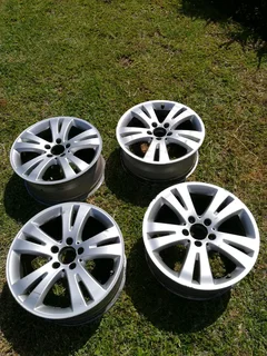 Mercedes Benz W204 Avantgarde mags / rims