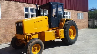 2005 - Bell 1226 4x2 Tractor