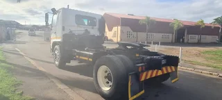 2015 HINO 500 1726 4x2 TRUCK TRACTOR