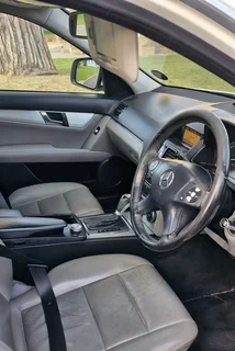 Mercedes-Benz C200k Avantgarde Automatic