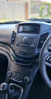 7 Seater Chevrolet Orlando 1.8i LS