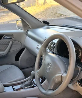 2005 Mercedes-Benz C200 Kompressor Elegance Auto
