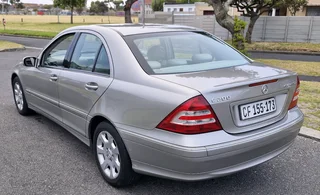 Mercedes-Benz C200 Kompressor Elegance Automatic