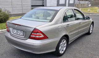 Mercedes-Benz C200 Kompressor Elegance Automatic