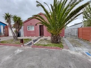 Peacock Close - 1 Room available in a house