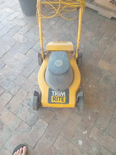 Electric Lawn Mower Trim Rite