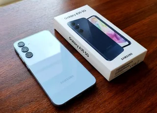 White Samsung Galaxy A35,265GB 5G