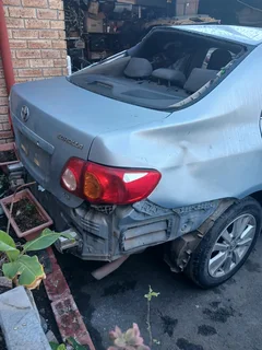Toyota corolla 2011 1.6 striping 4 spares 0797280137