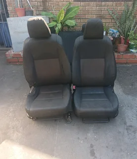 Toyota quest seats 2015 model 0797280137
