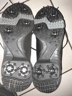 Golf shoes