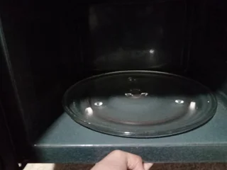 Microwave - Ad posted by Tanya Cairncross