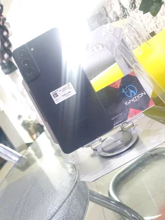 Samsung  S21 fe - Dual Sim - Like New!