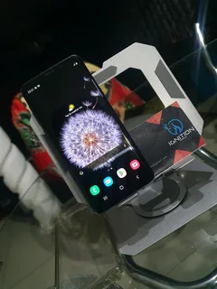 Samsung S9 - Blue - Like New!