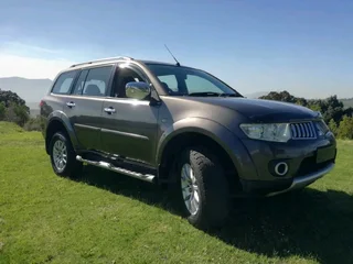 2012 Mitsubishi Pajero Sport SUV
