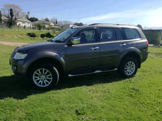 2012 Mitsubishi Pajero Sport SUV