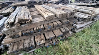railway wooden sleepers