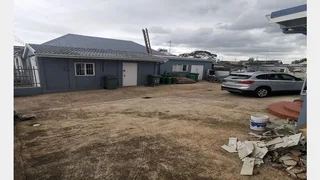 Building for sale in Bulwer Road