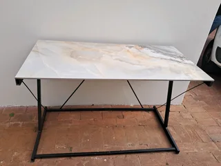 Gorgeous Faux marble console / entrance table with black steel legs