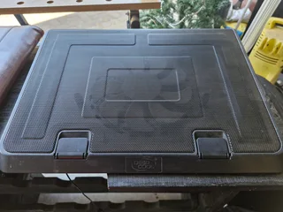 Laptop cooling pad/stand
