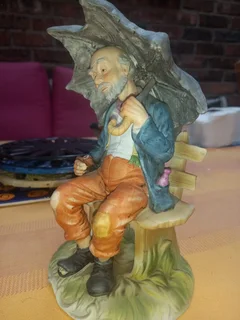 Vintage Procelain Figurine &#34;grandfather Under An Umbrella” .