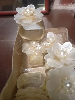 Set Of 6 CAPIZ SHELL Napkin Rings With Flower and Pearl Embellishment