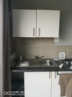 Flatlet fully furnished   Non smokers only near SAMRC...balcony flat upstairs