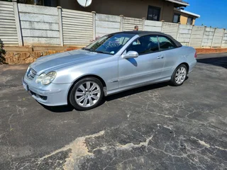 2006 Mercedes CLK350 Convertible excellent condition