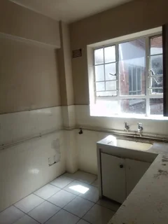 Yeoville -2 Bedroom flat available to rent immediately