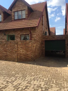 Fully furnished Studio to rent in Bromhof