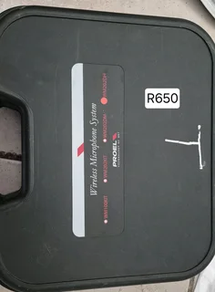 Proel lapel microphone x2 boxes with receivers and belt packs forsale 1 R650