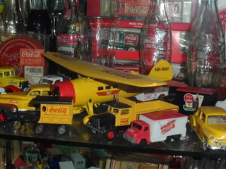 WANTED COKE AND FANTA ANIMALS AND CARDS