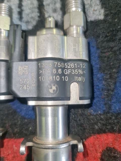 Bmw X6M 4.4 V8 S63B44 injector set