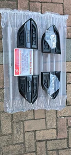 Ford Ranger T7 T8 Fender grills new