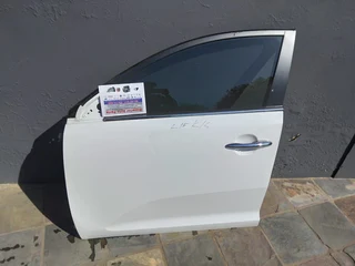 2014 Kia sportage L/front door