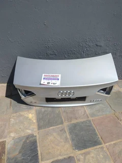 Audi A4 B8 Bootlid