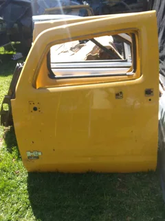 Hummer H3 3.7 Left front door