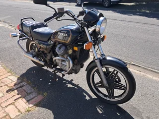 1982 Honda GL500 Silverwing motorbike. Black. Shaft drive. Very reliable. R 27500.00 onco.
