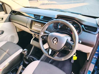 7 SEATER ✨LOW KMS ✨BARGAIN DRIVE AWAY PRICE  R 159 990 CASH /FINANCE